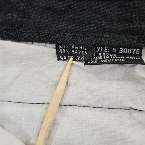 Scusa Pleated Shorts Size 34 Black 10" Inseam Style 5-30870 EUC Quiet Luxury - Picture 9 of 10